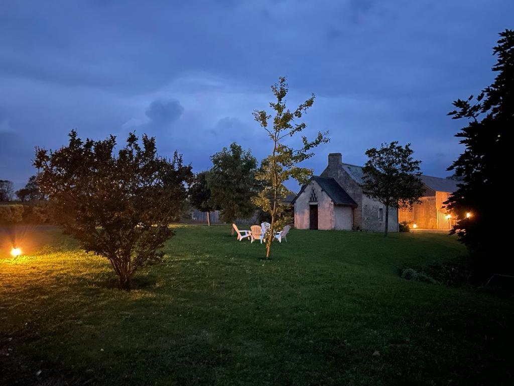 Le Clos Du Bas Courtil Guesthouse B&B Omaha Beach Osmanville Exteriör bild