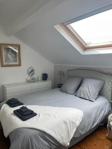 Le Clos Du Bas Courtil Guesthouse B&B Omaha Beach Osmanville Exteriör bild